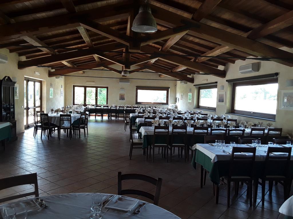 Monte Dell'olmo Farm stay *